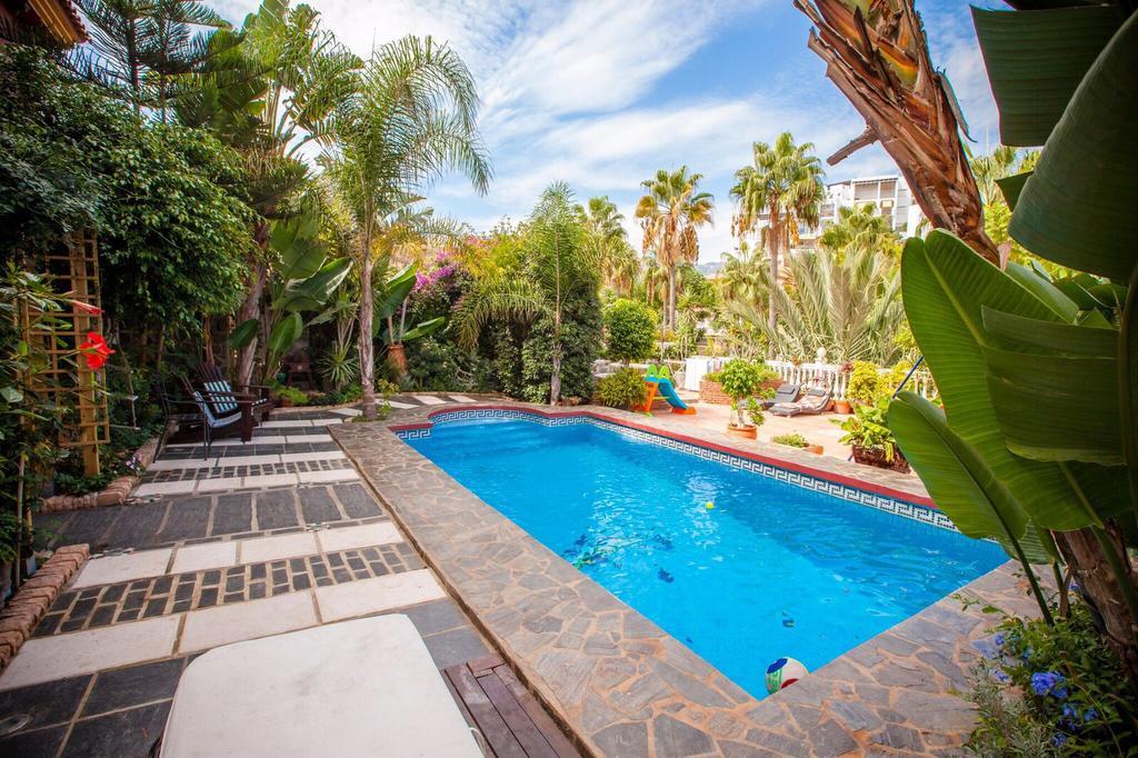 Majestic Villa By The Beach Heated Private Pool & Jacuzzi Бенальмадена Экстерьер фото